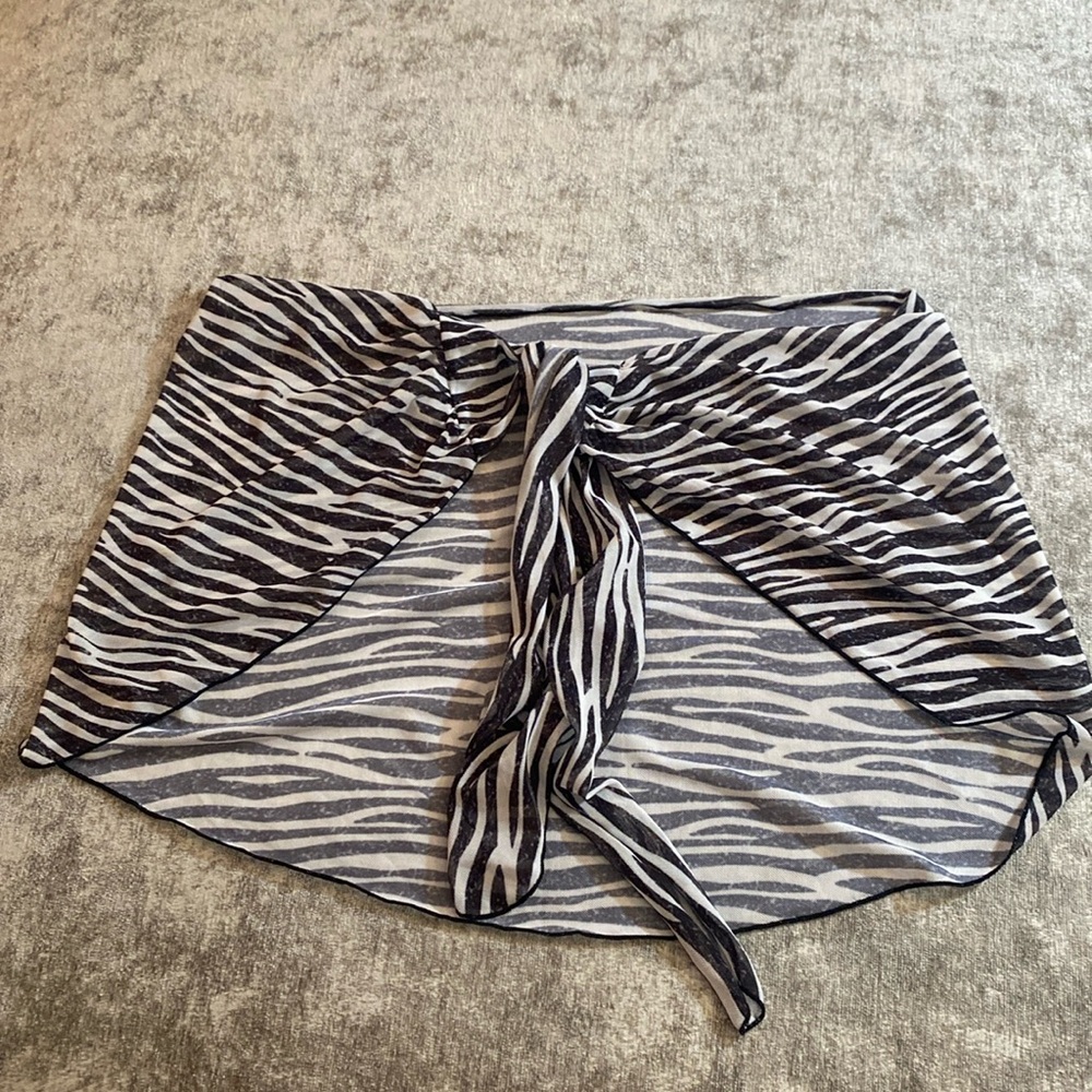 Shein sarong black and white zebra striped. {1004}